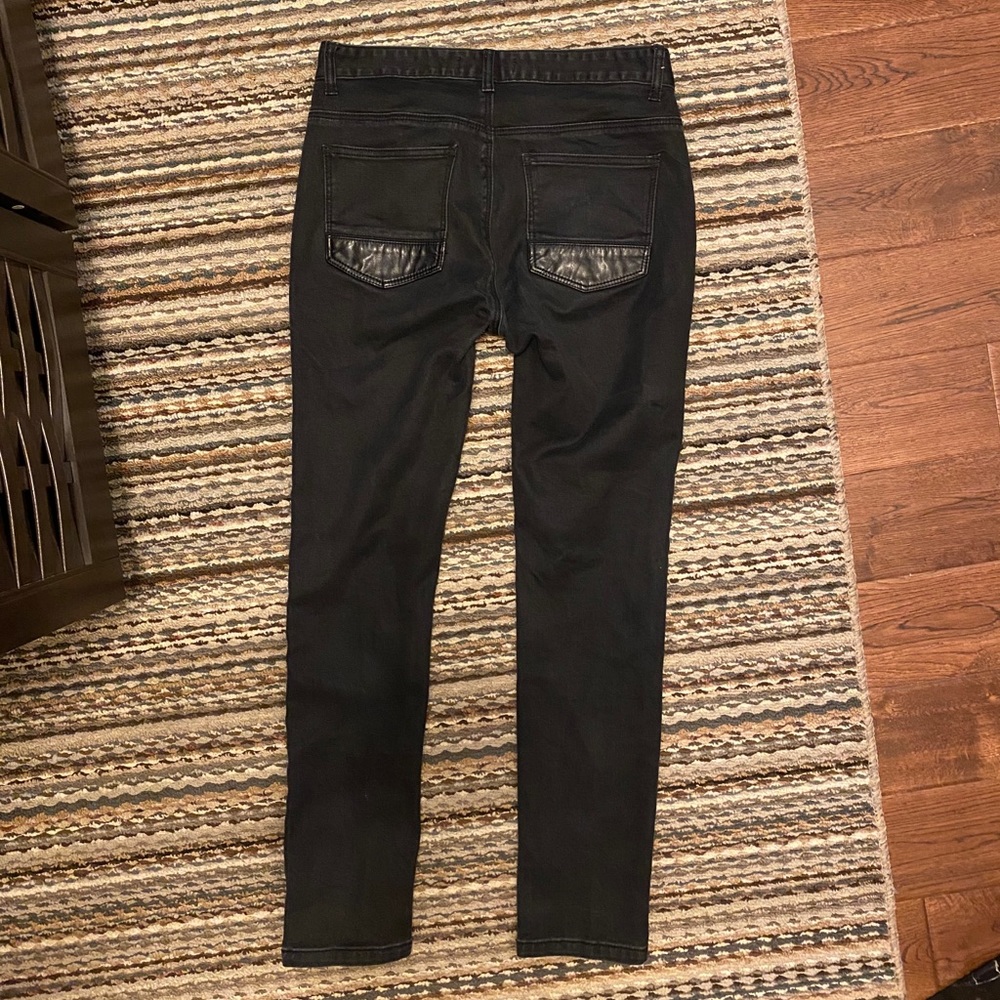 Men’s black pants